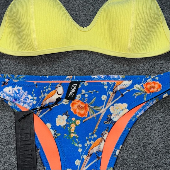 TRIANGL Bikini Set - Picture 2 of 11